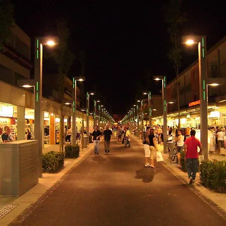 Bright In A Area In Bibione- Beahost 아파트 *