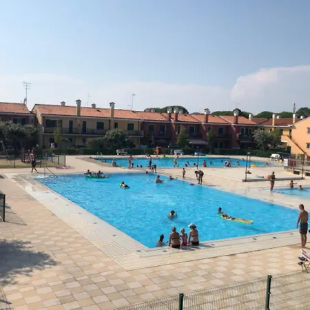 Bright In A Area In Bibione- Beahost Appartamento
